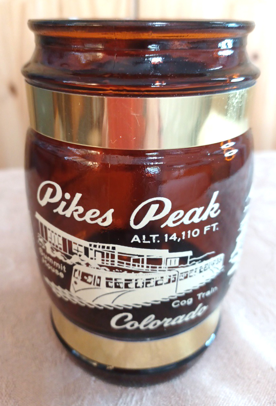 VTG Pikes Peak Colorado Brown Barrel Mug Wood Handle 13 oz Siesta Ware